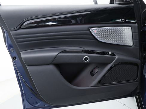 New 2025 Maserati Grecale Modena image 18