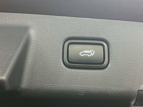 Used 2024 Hyundai Palisade Limited FWD image 26
