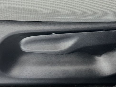 Used 2025 Toyota Corolla Cross L image 13