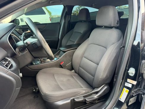 Used 2018 Chevrolet Malibu LS FWD image 10