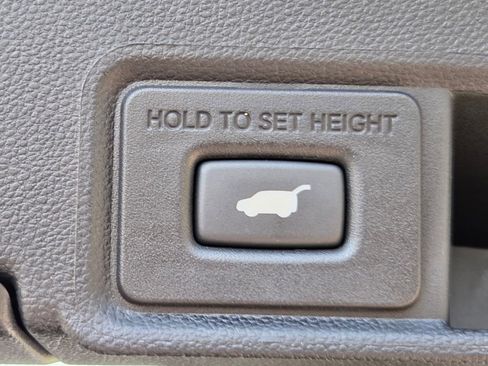 Used 2024 Acura RDX SH-AWD image 17