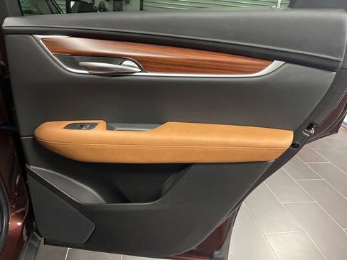 Certified 2022 Cadillac XT5 Premium Luxury w/ Technology Package image 14