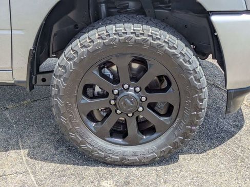 Used 2023 RAM 2500 Laramie AWD/4WD image 11