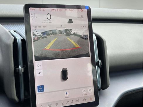 New 2025 Volvo EX30 Plus w/ Protection Package Premier image 4