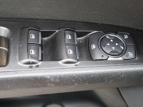 Used 2017 Ford Fusion SE FWD image 13
