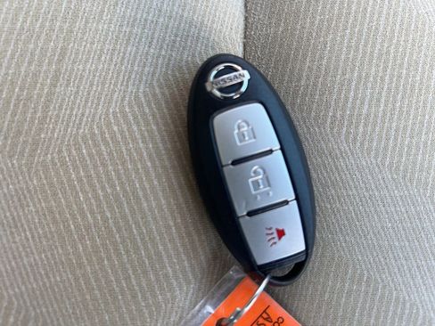 Used 2015 Nissan Rogue SV image 25