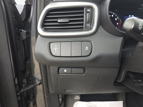 Used 2020 Kia Sorento FWD V6 image 34