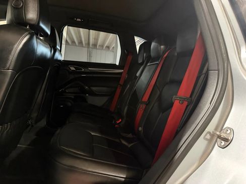 Used 2018 Porsche Cayenne S AWD/4WD image 12