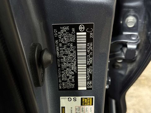 Used 2022 Toyota Corolla LE FWD image 14