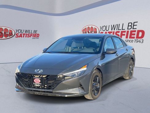 Used 2023 Hyundai Elantra SEL image 4