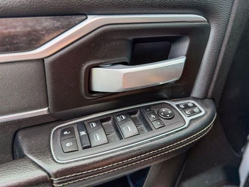 Used 2024 RAM 2500 Big Horn image 32