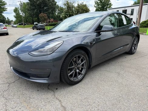 Used 2023 Tesla Model 3 Standard Range RWD image 9