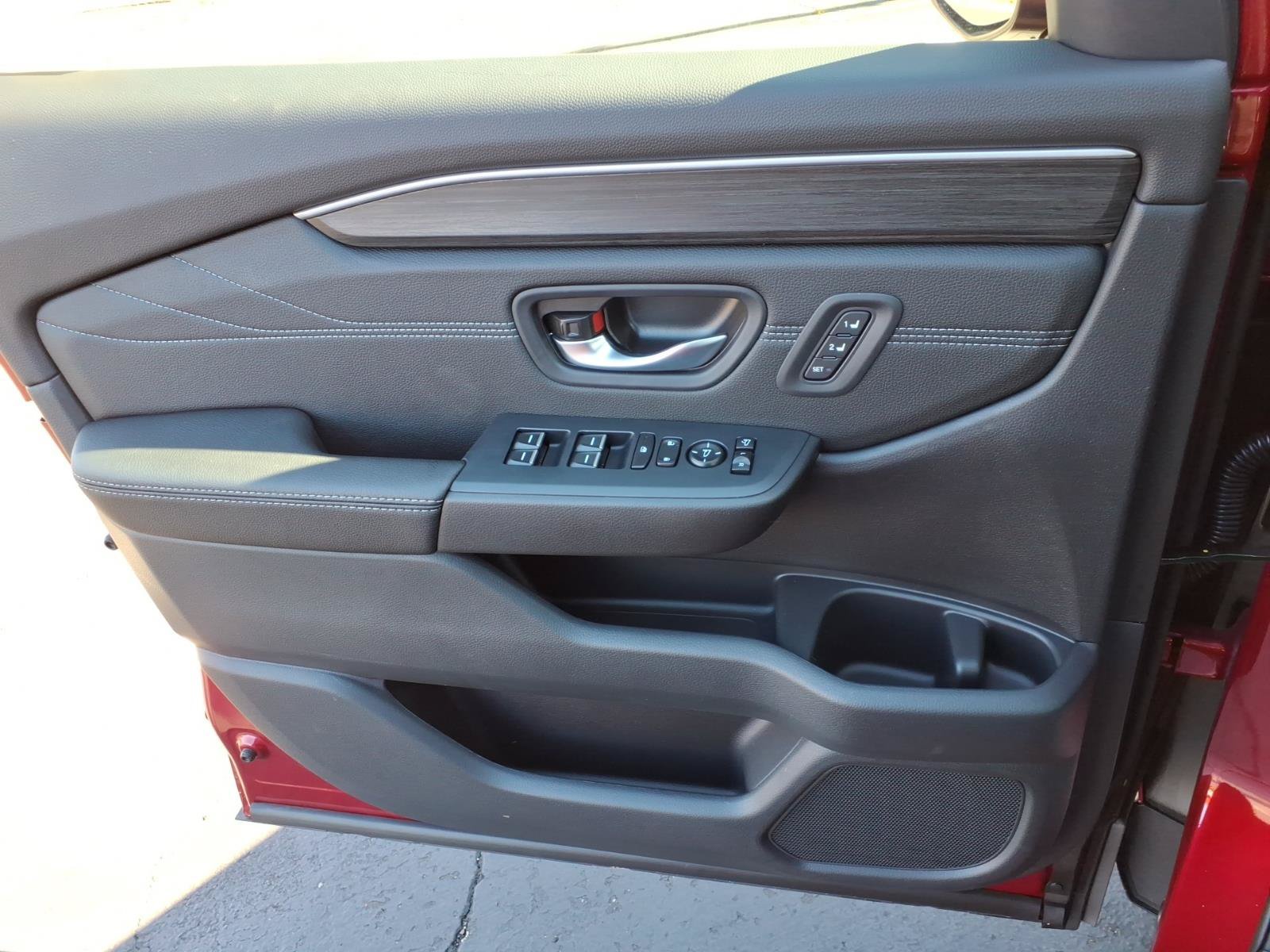 New 2026 Honda Pilot Touring image 8