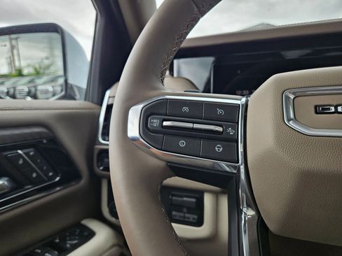 New 2026 GMC Yukon Denali image 12