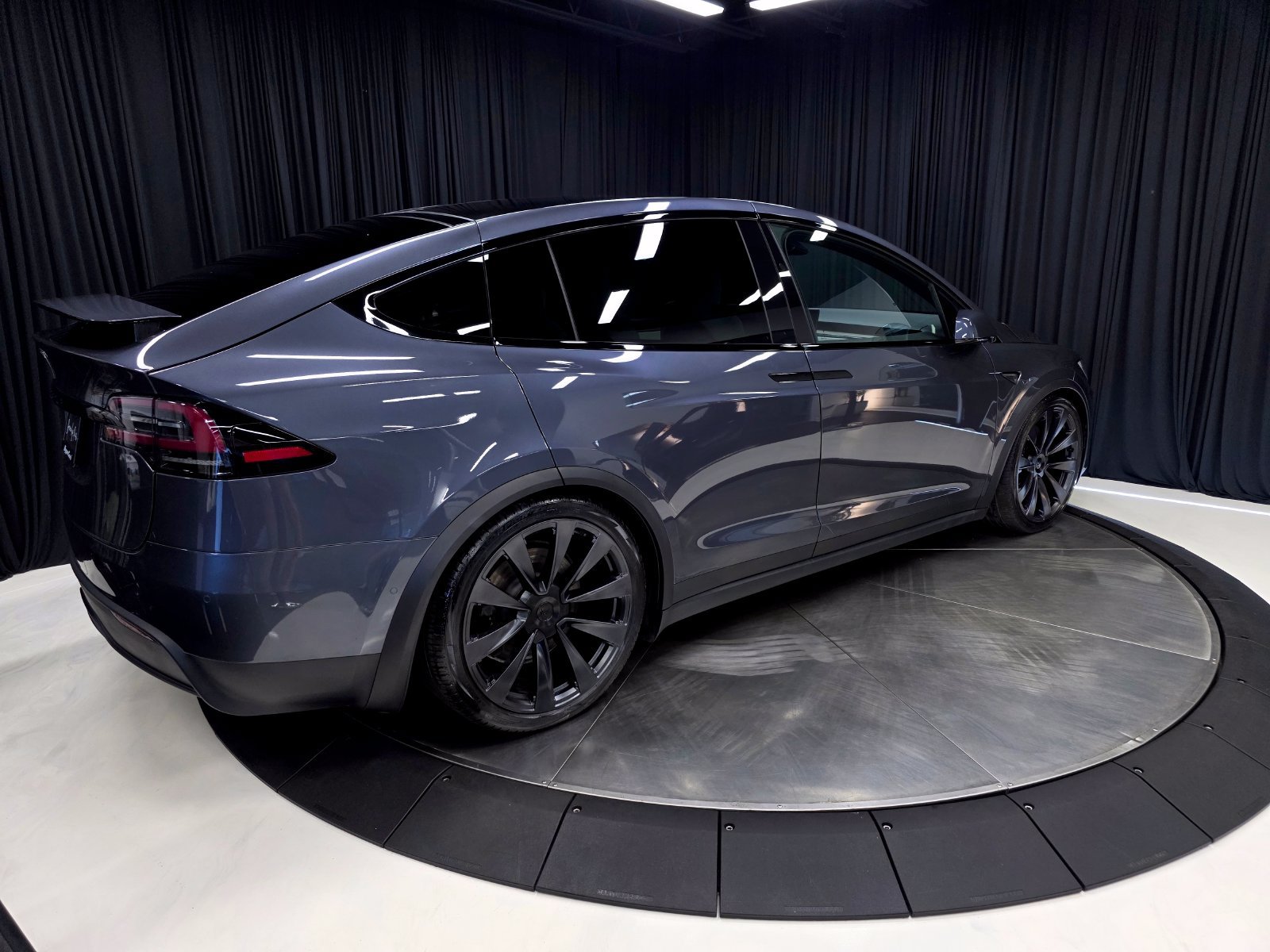 Used 2023 Tesla Model X AWD/4WD image 15