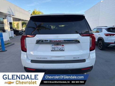 Used 2022 GMC Yukon SLT w/ SLT Premium Package image 6