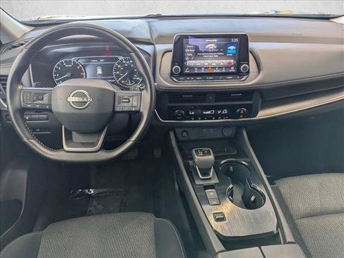 Used 2025 Nissan Rogue SV FWD image 22