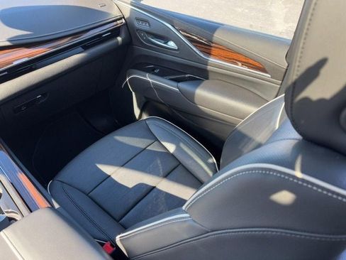 Used 2021 Cadillac Escalade Premium Luxury w/ Driver Assist Tech Package image 15