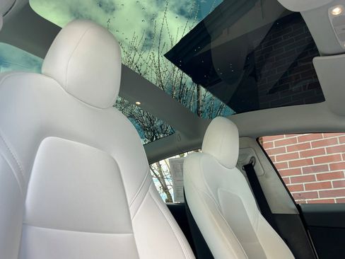 Used 2023 Tesla Model 3 Standard Range RWD image 19