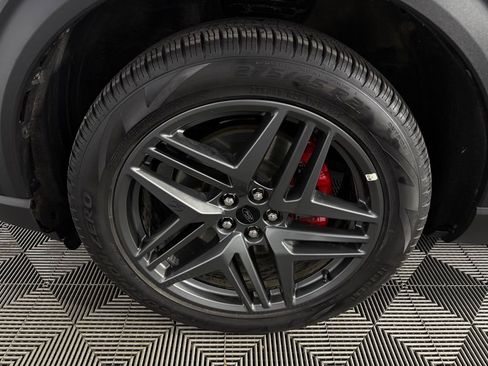 Used 2025 Ford Explorer ST-Line w/ ST-Line Street Pack image 11