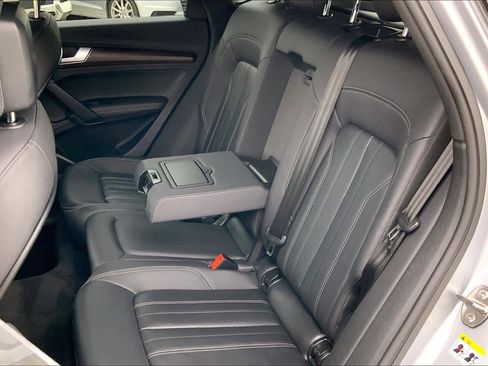 Used 2022 Audi Q5 2.0T Premium Plus w/ Premium Plus Package AWD/4WD image 19