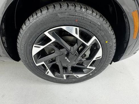 Used 2025 Kia Sportage SX AWD/4WD image 9