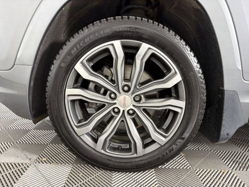 Used 2018 GMC Terrain Denali w/ Comfort Package image 9