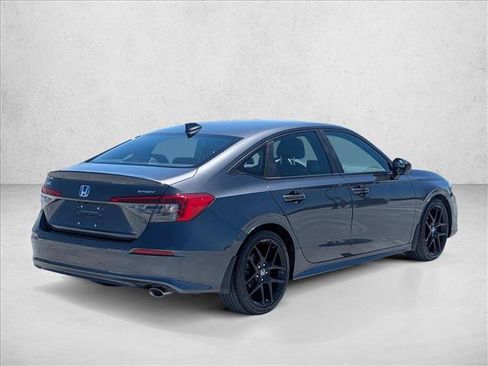 Used 2023 Honda Civic Sport image 5