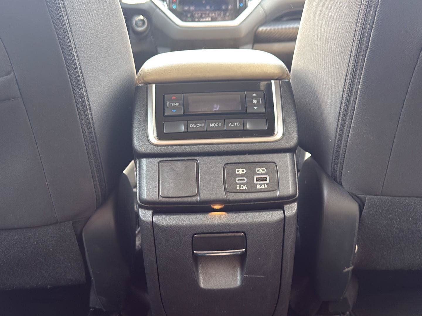 Used 2025 Subaru Ascent Premium AWD/4WD image 26