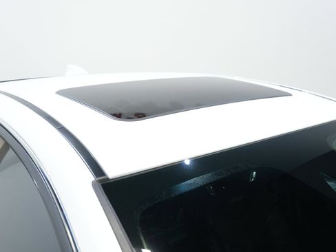 Used 2016 Chevrolet SS image 13