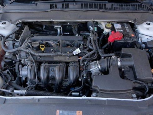 Used 2014 Ford Fusion SE FWD image 10