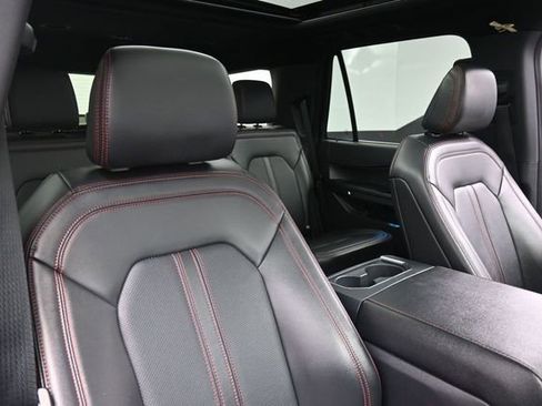 Used 2024 Ford Expedition Limited AWD/4WD image 30
