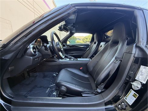 Used 2021 MAZDA MX-5 Miata RF Grand Touring RWD image 7
