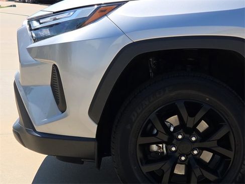 Used 2023 Toyota RAV4 LE image 5