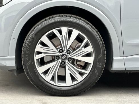 Used 2023 Audi Q4 e-tron Premium Plus w/ Premium Plus image 27