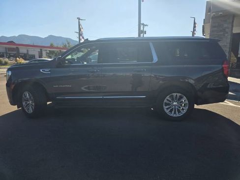 Used 2024 GMC Yukon XL SLT AWD/4WD image 9