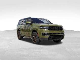 Used 2022 Jeep Grand Wagoneer Series III w/ Rear Seat Video Group 1 AWD/4WD video 1
