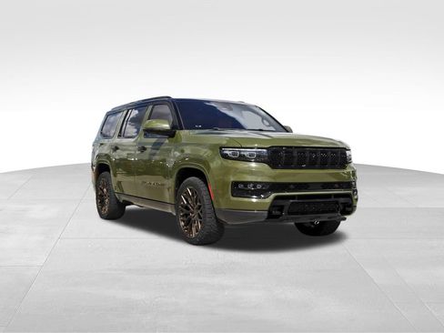 Used 2022 Jeep Grand Wagoneer Series III w/ Rear Seat Video Group 1 AWD/4WD image 1