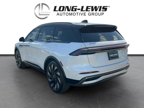 Certified 2025 Lincoln Nautilus Reserve AWD/4WD image 4