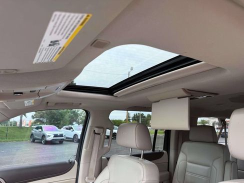 Used 2017 GMC Yukon XL Denali w/ Open Road Package AWD/4WD image 20