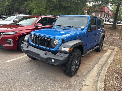 Used 2024 Jeep Wrangler Unlimited Sport AWD/4WD image 5