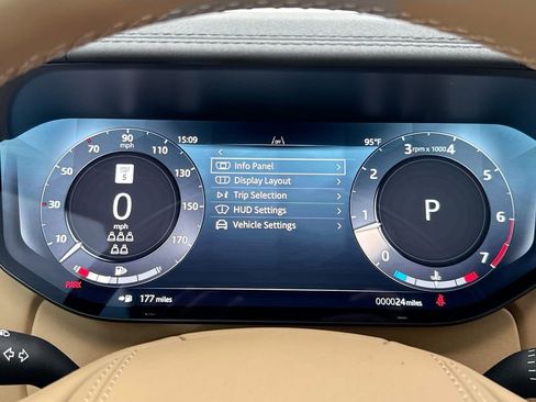 New 2026 Land Rover Range Rover Long Wheelbase SE AWD/4WD image 33