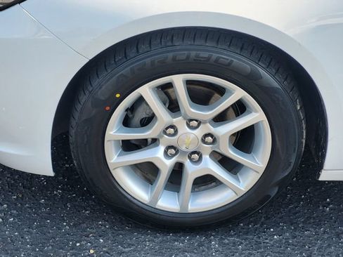 Used 2014 Chevrolet Malibu LT w/ Power Convenience Package FWD image 8