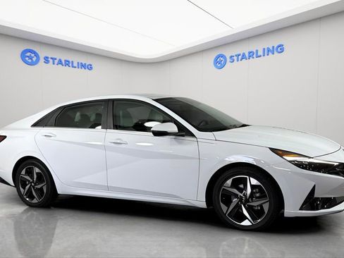 Used 2022 Hyundai Elantra Limited w/ Cargo Package FWD image 13