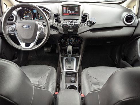 Used 2015 Ford Fiesta Titanium image 17
