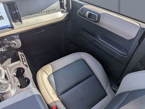 Used 2024 Ford Bronco Wildtrak image 17