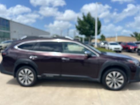 Used 2023 Subaru Outback Touring XT AWD/4WD image 1