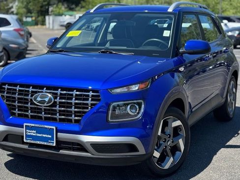 Certified 2025 Hyundai Venue Limited FWD image 1
