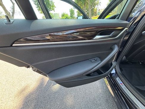 Used 2022 BMW 530i w/ M Sport Package RWD image 36