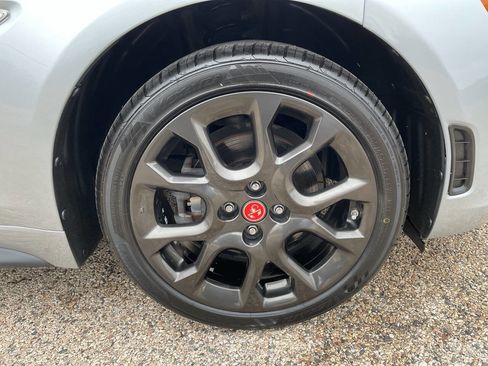 Used 2018 FIAT 124 Spider Abarth w/ Convenience Group image 29